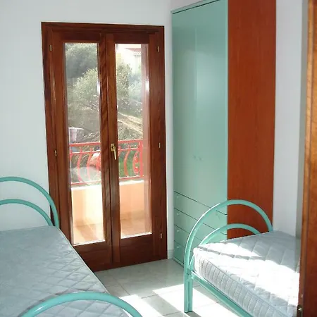 Apartment Casa Per 4 Persone *